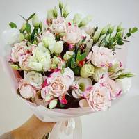 Сборный букет с белыми розами R496